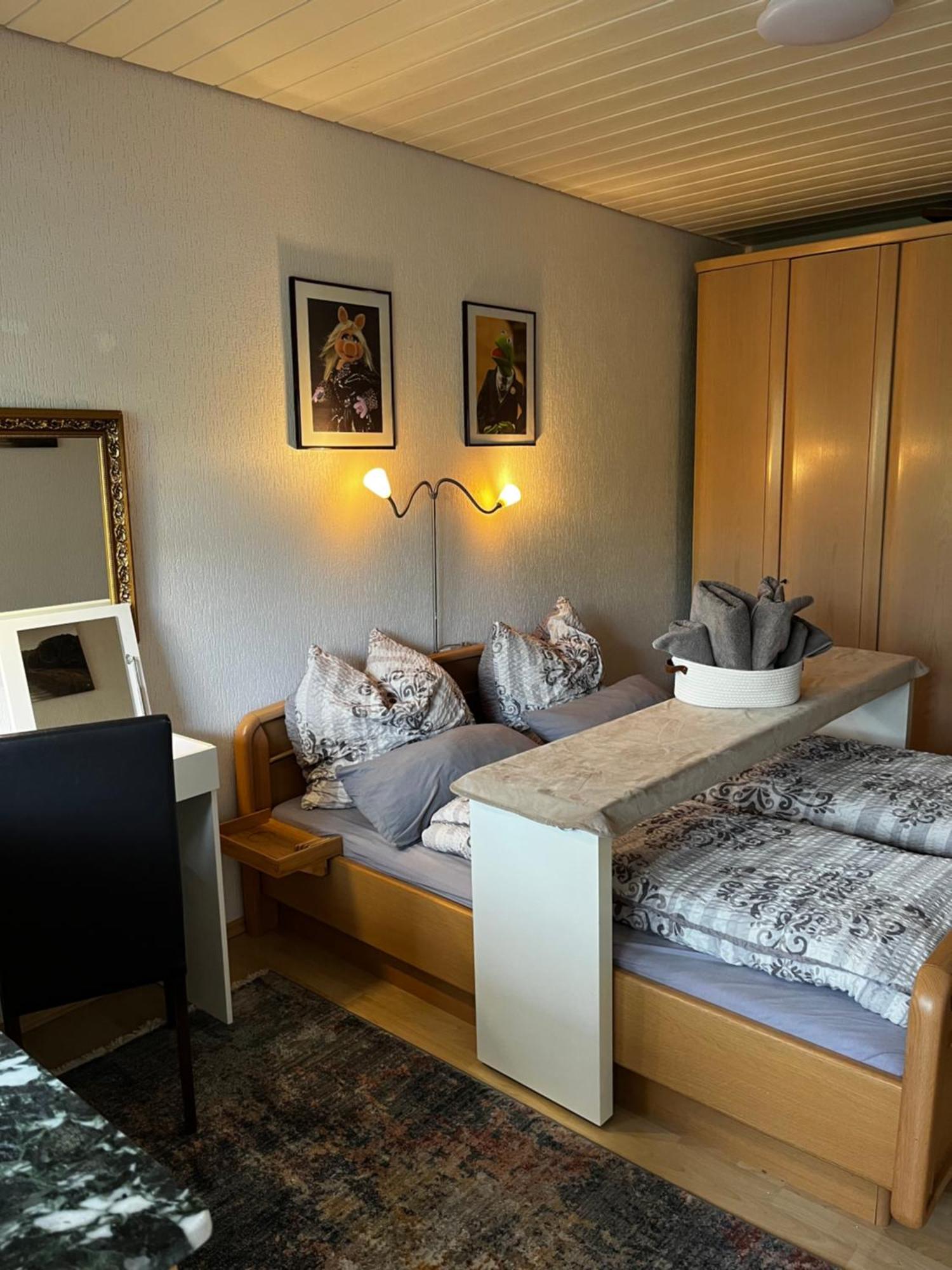 Gemuetliche, Ganze Wohnung In Ruhiger, Zentraler Lage 勒沃库森 外观 照片